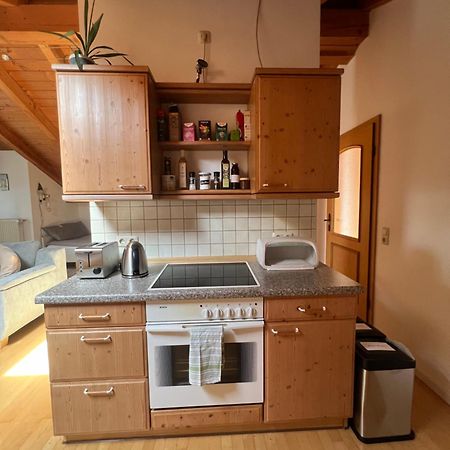 Gemuetliche Dachgeschosswohnung Mit Balkon آينرنغ المظهر الخارجي الصورة