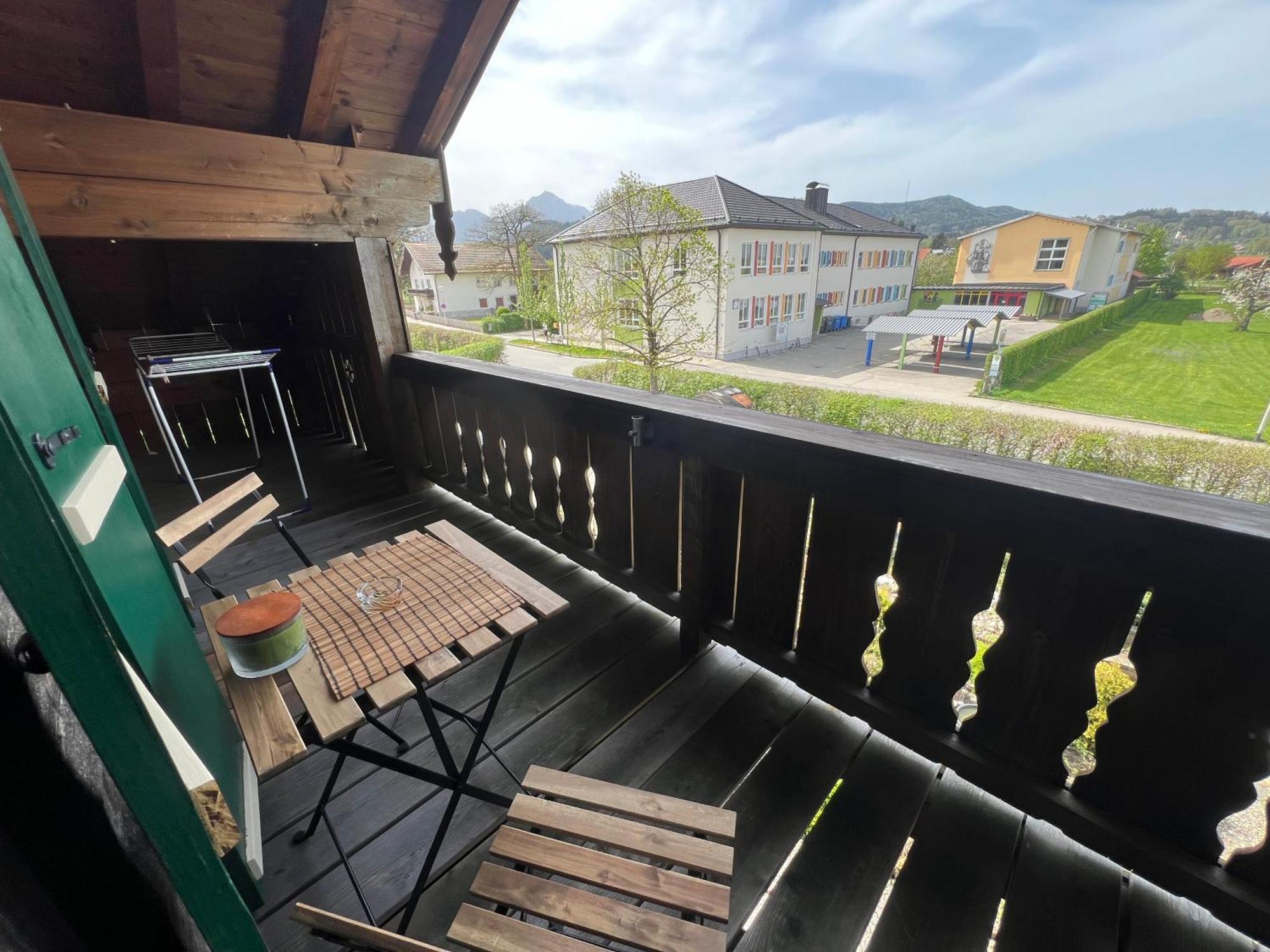 Gemuetliche Dachgeschosswohnung Mit Balkon آينرنغ المظهر الخارجي الصورة